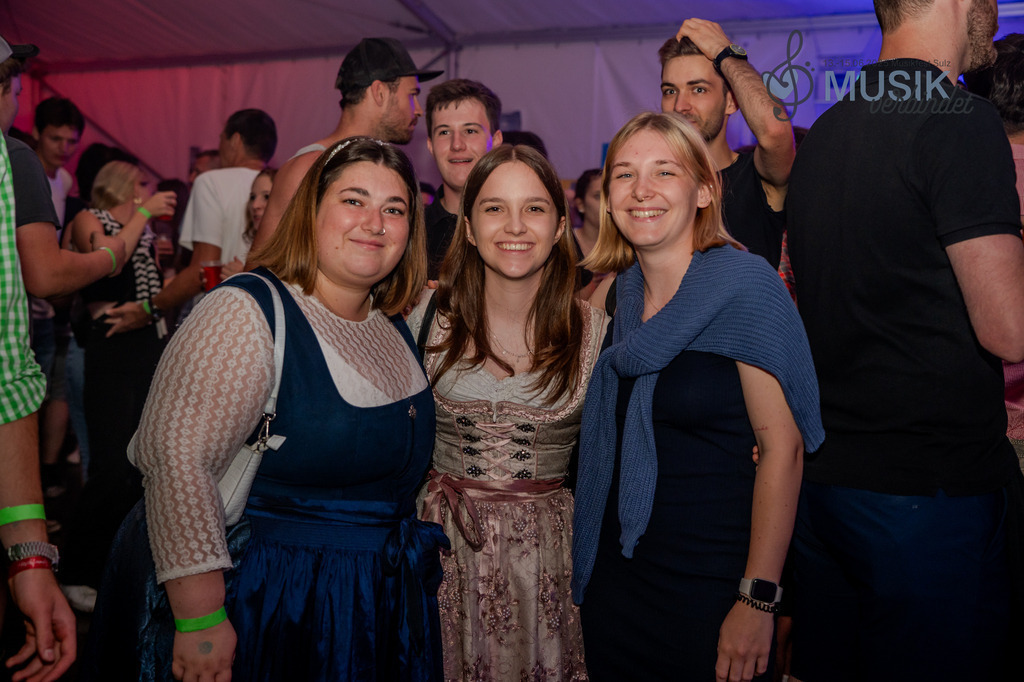 DSC_5426 | "Fussifoto.com – Ihr Ansprechpartner für hochwertige Fotografie! Entdecken Sie kreative Bilder und professionelle Dienstleistungen. Kontaktieren Sie uns für Ihre Projekte!"