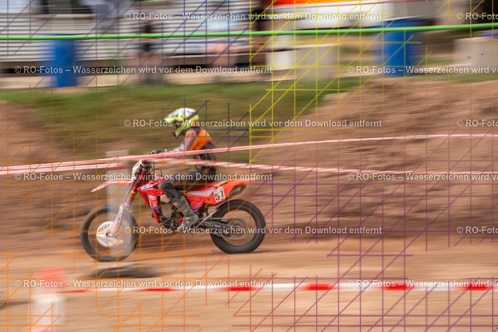 Niederwürzbach 4 Lauf-1850 | Sportfotografie von RO-Fotos: Motorsport, Motocross, Enduro, Laufveranstaltungen und Triathlon. Professionelle Fotos von Sportlern und Events. - Realisiert mit Pictrs.com