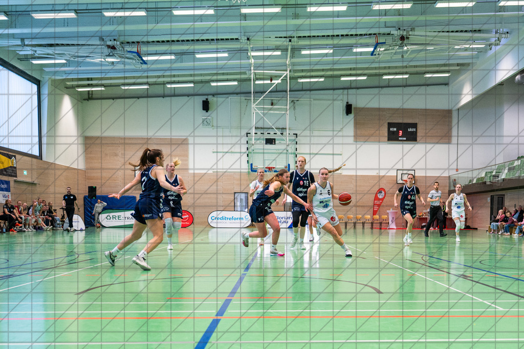2. DBBL Nord 25/26 | Spieltag 21 | BBC Osnabrück vs. ETV Hamburg | 08.03.26: 2. DBBL Nord 25/26 | Spieltag 21 | BBC Osnabrück vs. ETV Hamburg / Osnabrück / Deutschland  //   CREDIT:www.bullenfotos.de, Martin König, Hörner Weg 40, D-49078 Osnabrück, +4917663732967 // Nutzung und Weitergabe nur zu den vereinbarten Zwecken. Presseanfragen an Ersteller. Alle Rechte beim Ersteller. Honorierung nach MFM. - Realisiert mit Pictrs.com