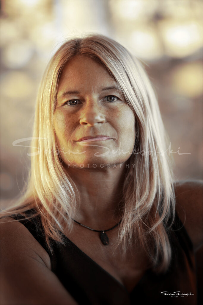 "Natalie" | People- und Tierfotografie, Imageaufnahmen, Veranstaltungsfotografie und Wandbilder aus der Natur ★ Made in Germany ✔️ Druck + Downloads ✔️ Naturfotografie in Top Qualität ★ schneller Versand, weltweite Lieferung! - Realisiert mit Pictrs.com