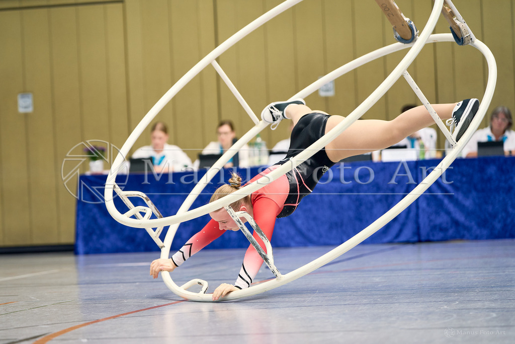 B-DSC00612 | Professionelle Sportfotografie in Hamburg, Schleswig-Holstein und Niedersachsen – spezialisiert auf Rhönrad, Geräteturnen, Leistungsturnen und rhythmische Sportgymnastik. Bundesweite Begleitung von Rhönrad-Events. Jetzt Sport-Fotos - Realisiert mit Pictrs.com