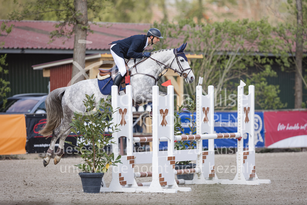 220426_Mühlen_SprPfA2-219 | Late Entry Mühlen
26.04.2022
02 Springpferde-A** 4-6j