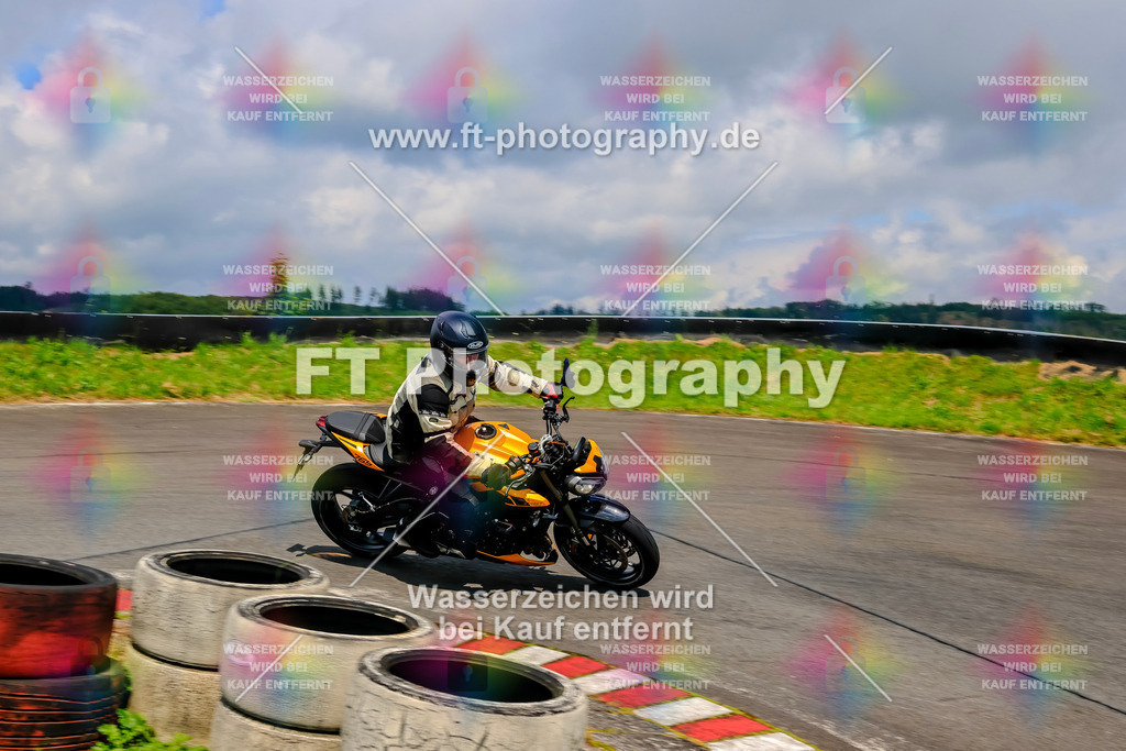 _TCM3313 | Hier findet Ihr Bilder von Touristenfahrten auf der Nürburgring Nordschleife oder von anderen Veranstaltungen die ich besucht habe. Viel Spass beim Durch Schauen 