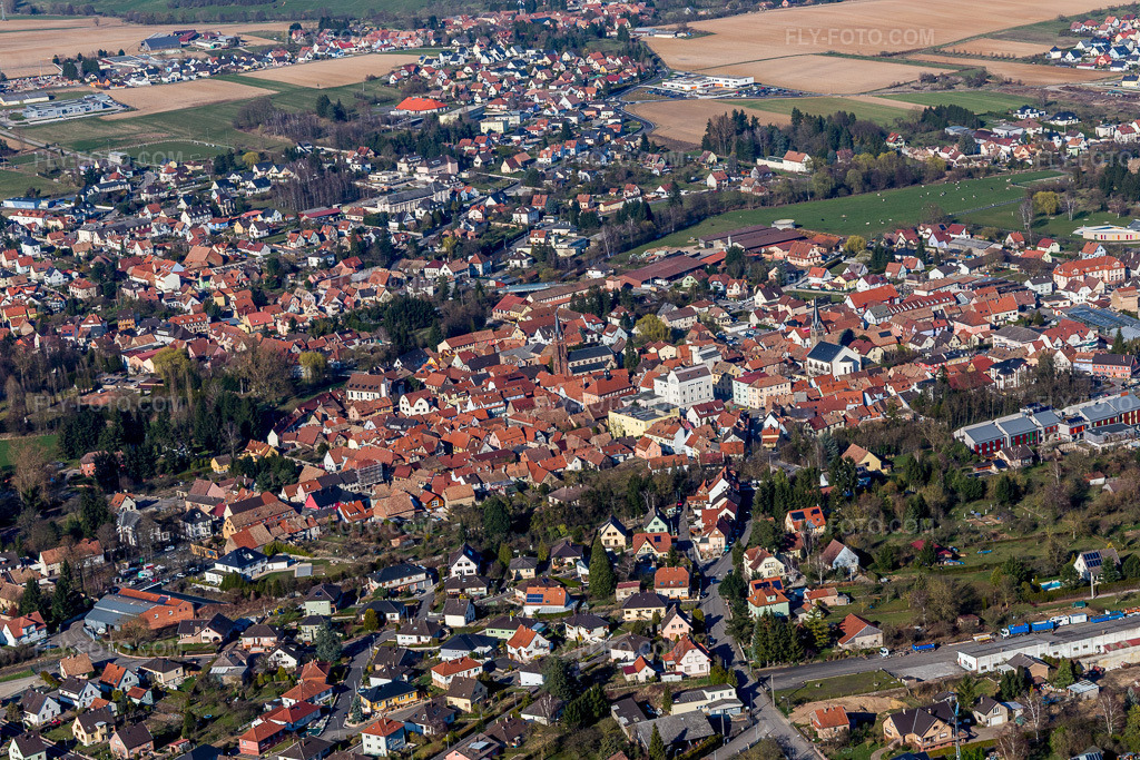 Aerial view: View of the town in Niedermodern in the state Bas-Rhin, France.Photo: IMG_097499.jpg taken on 03/16/2017 by Werner Riehm/FLY-FOTO.comResolution of the original: 5472 x 3648 px