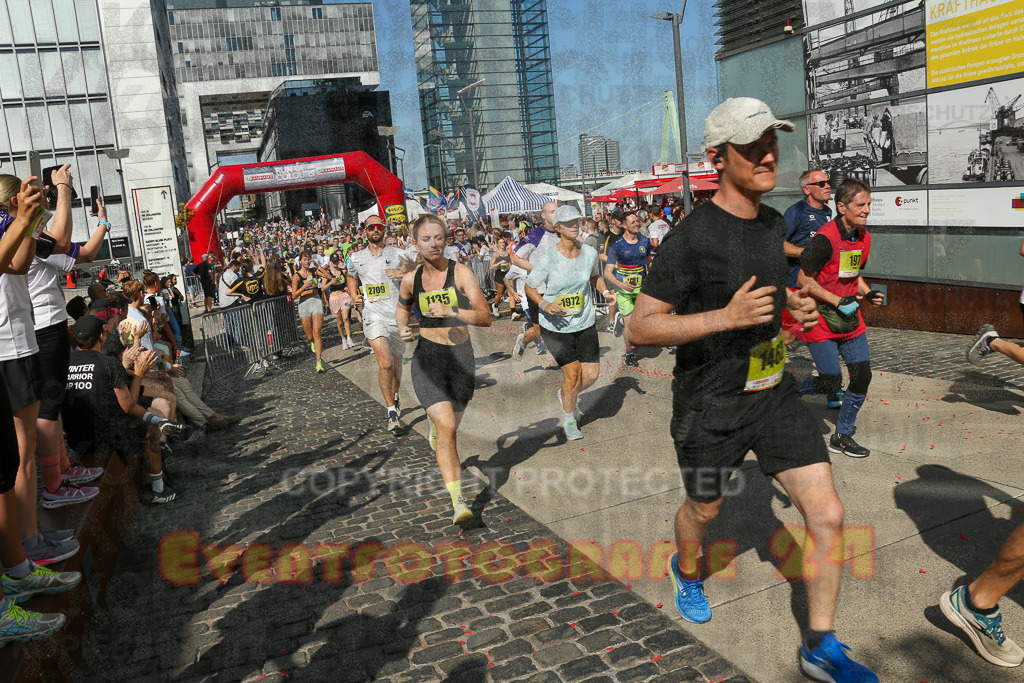 240921_1430_EX1_3701 | Sportfotografie im Rhein-Sieg Kreis, Köln, Bonn, NRW, Rheinland Pfalz, Hessen, etc. Unser Tätigkeitsfeld umfasst den Laufsport vom Volkslauf über den Marathon, Duathlon, Triathon bis zum Ultralauf wie Kölnpfad Ultra oder Schindertrail.