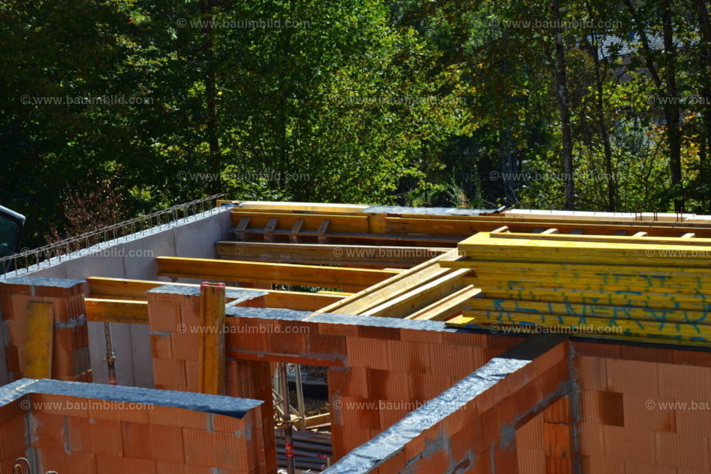 bib-lg04-betonarbeiten-0235 | Nach LV-Leistungsgruppen sortierte Detailfotos über den Bau eines Hauses. Alle Hausbau-Bilder direkt vom Urheber und Autor der Website Haus-Selber-Bauen.com