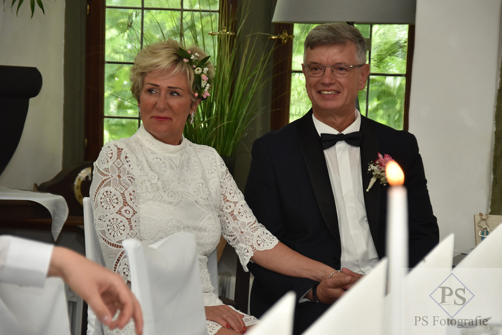 Hochzeit_Haus_Thoholte_Geseke_4 | Hochzeitsfotograf aus Leidenschaft in Büren und Umgebung - Professionelle Hochzeitsreportagen mit emotionalen Fotos - Realisiert mit Pictrs.com
