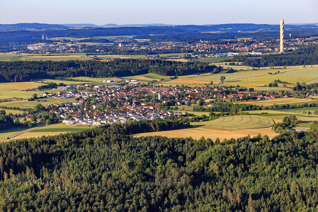 Luftbild: Ortsansicht von Norden in Dietingen im Bundesland Baden-Württemberg in Deutschland. Foto: IMG_148622.jpg vom 25.06.2025 durch Werner Riehm/FLY-FOTO.de