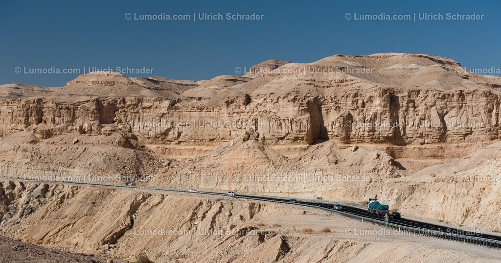 10972-10241 - Wüstenstrasse _ Israel | max. Bildgröße A3 | 300dpi - Realisiert mit Pictrs.com