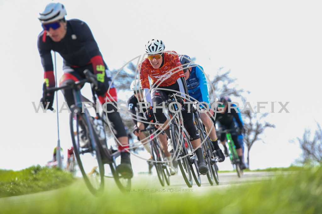 ..... | LEONDING,AUSTRIA,24.März.24 - 63.Radsaisoneröffnungsrennen Leonding Road Cycling League , Image shows: 
Photo: WAPICS / Andreas Willdoner