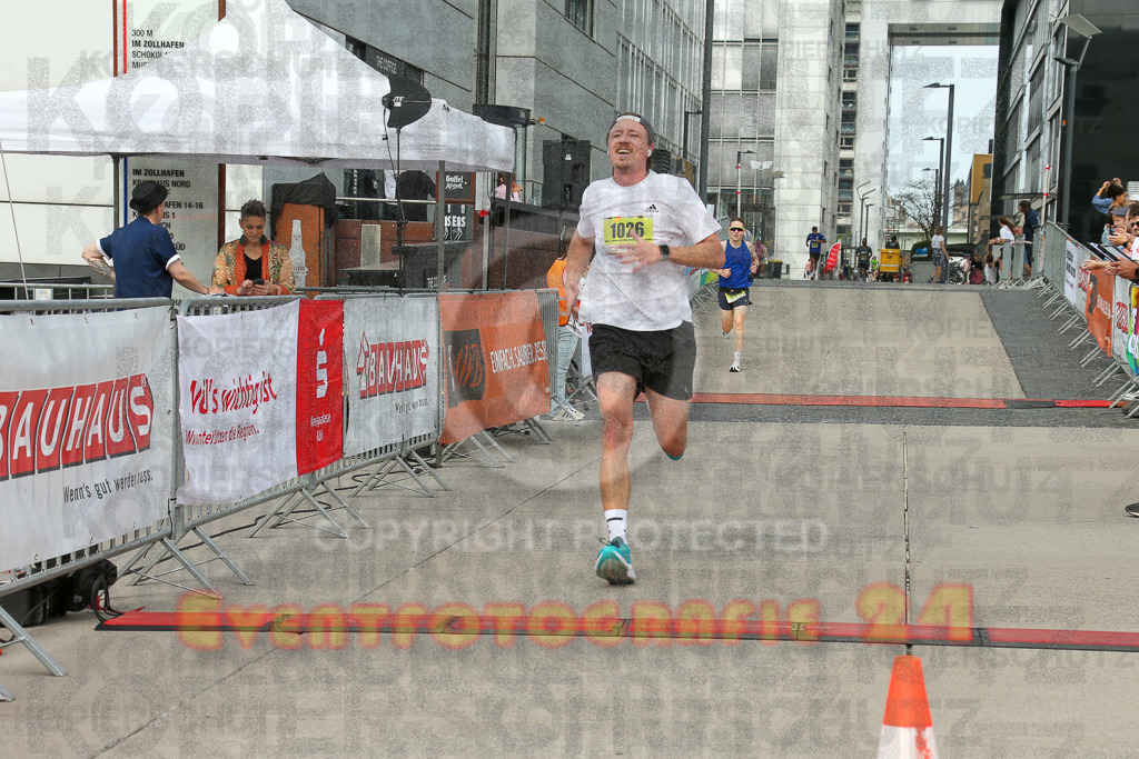 250920_1322_EX1_4205 | Sportfotografie im Rhein-Sieg Kreis, Köln, Bonn, NRW, Rheinland Pfalz, Hessen, etc. Unser Tätigkeitsfeld umfasst den Laufsport vom Volkslauf über den Marathon, Duathlon, Triathon bis zum Ultralauf wie Kölnpfad Ultra oder Schindertrail.