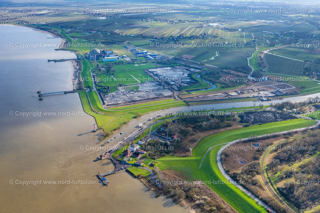 Stade_Stadersand_Sanddepot_LNG_ELS_4351230323 | STADE 23.03.2023 LNG Flüssiggas Terminal Elbschlick Verschiffung auf den ehemaliegen Salinengelände in Stadersand in Stade im Bundesland Niedersachsen, Deutschland. Weiterführende Informationen bei: AOS Aluminium Oxid Stade GmbH,  Dow Deutschland Anlagengesellschaft mbH,  Hafenbetriebs GmbH & Co. KG,  Hanseatic Energy Hub GmbH. // LNG liquid gas terminal Elbschlick shipping on the former saltworks site in Stadersand in Stade in the state Lower Saxony, Germany. Further information at: AOS Aluminium Oxid Stade GmbH,  Dow Deutschland Anlagengesellschaft mbH,  Hafenbetriebs GmbH & Co. KG,  Hanseatic Energy Hub GmbH. Foto: Martin Elsen
