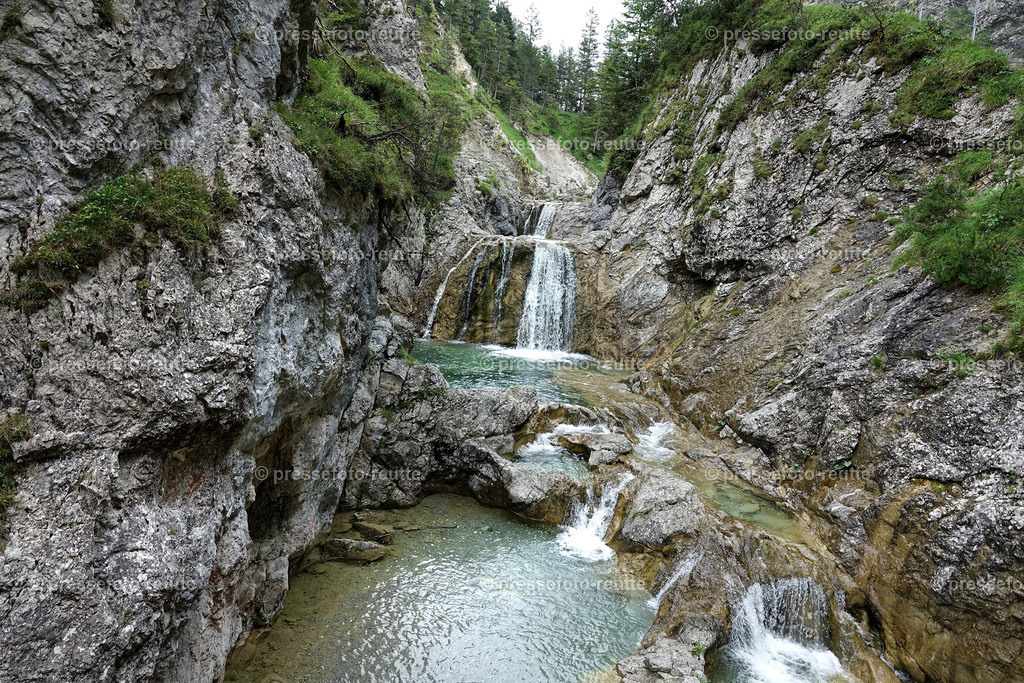 welltvi-2019-Juli09--Stuibenfaelle-Planseeabfluss-Reutte-DSD03339 | Info aus dem Bezirk Reutte/Ausserfern Tirol sowie eine umfangreiche Bilddatenbank über die gesamte Region: Lechtal, Talkessel Reutte, Tannheimertal, Zwischentoren. Lech, Plansee, Zugspitze, Grenztunnel, B179, Fernpassstraße, Verkehr, Lawinen, Tradition, - Realisiert mit Pictrs.com