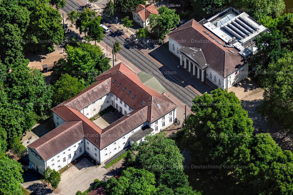 4029958 | BREMEN 01.06.2020 Museum- und Ausstellungs- Gebäude- Ensemble " Gerhard-Marcks-Haus " an der Straße Am Wall im Ortsteil Altstadt in Bremen, Deutschland. Weiterführende Informationen bei: Gerhard-Marcks-Stiftung,  Stadt Bremen. // Museum building ensemble " Gerhard-Marcks-Haus " on street Am Wall in the district Altstadt in Bremen, Germany. Further information at: Gerhard-Marcks-Stiftung,  Stadt Bremen. Foto: Gerhard Launer
