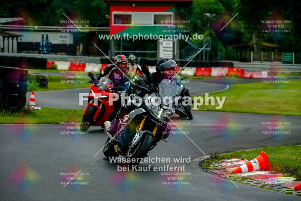 VBK-3491 | Hier findet Ihr Bilder von Touristenfahrten auf der Nürburgring Nordschleife oder von anderen Veranstaltungen die ich besucht habe. Viel Spass beim Durch Schauen 