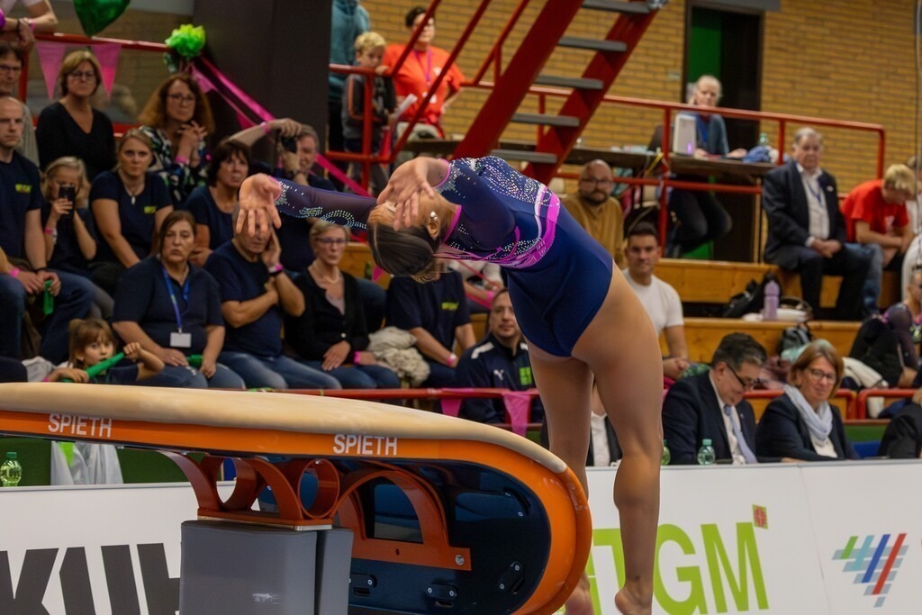 Deutsche Turnliga DTL (Bundesliga) der Frauen, 3. Wettkampftag 2025 in Ketsch***Kiara Raffin (TG Mannheim) am Sprung | Deutsche Turnliga DTL (Bundesliga) der Frauen, 3. Wettkampftag 2025 in Ketsch***Kiara Raffin (TG Mannheim) am Sprung - Realisiert mit Pictrs.com