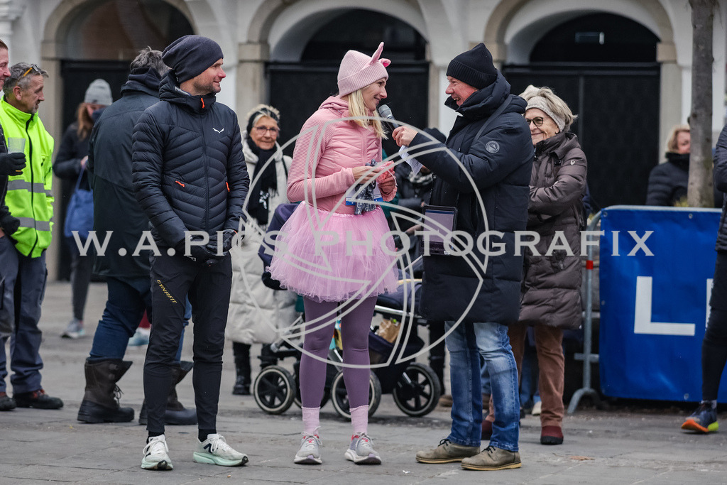 SILVESTERLAUF LINZ 25 | Linz, AUSTRIA, 31. Dezember 25, TRIRUN SILVESTERLAUF LINZ 25 , Image shows: 
Photo: WAPICS / BINDER Manuel