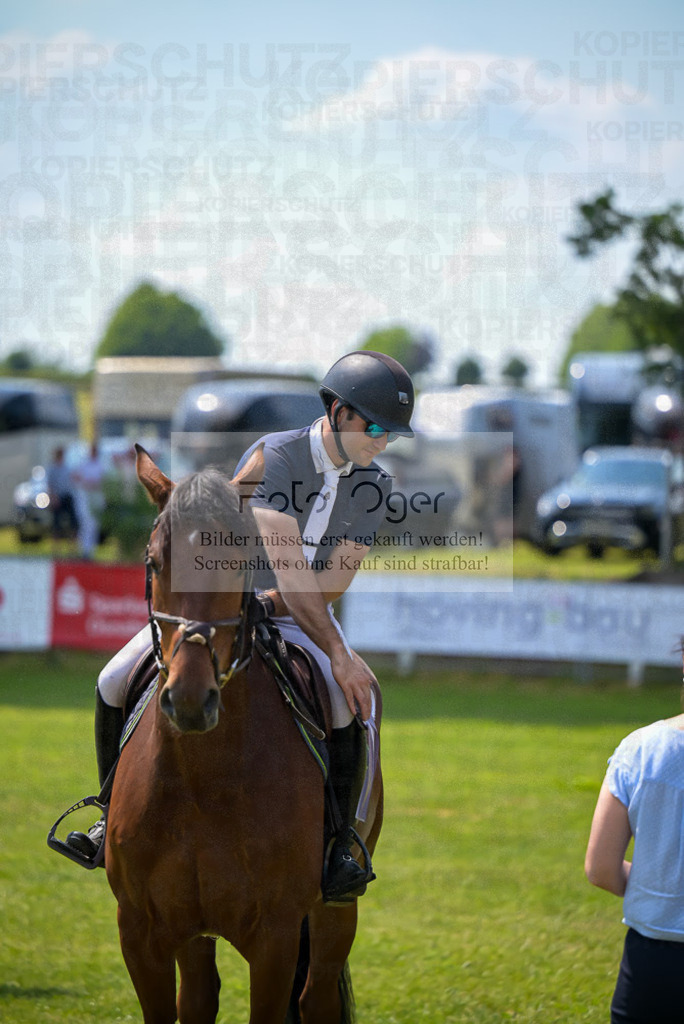 Reitturnier Voxtrup | Entdecke hochwertige Reitturnierfotos von Foto Oger. Professionell, emotional und authentisch – jetzt Lieblingsmomente im Shop bestellen.Deutschlandweite Turnierfotografie. - Realisiert mit Pictrs.com