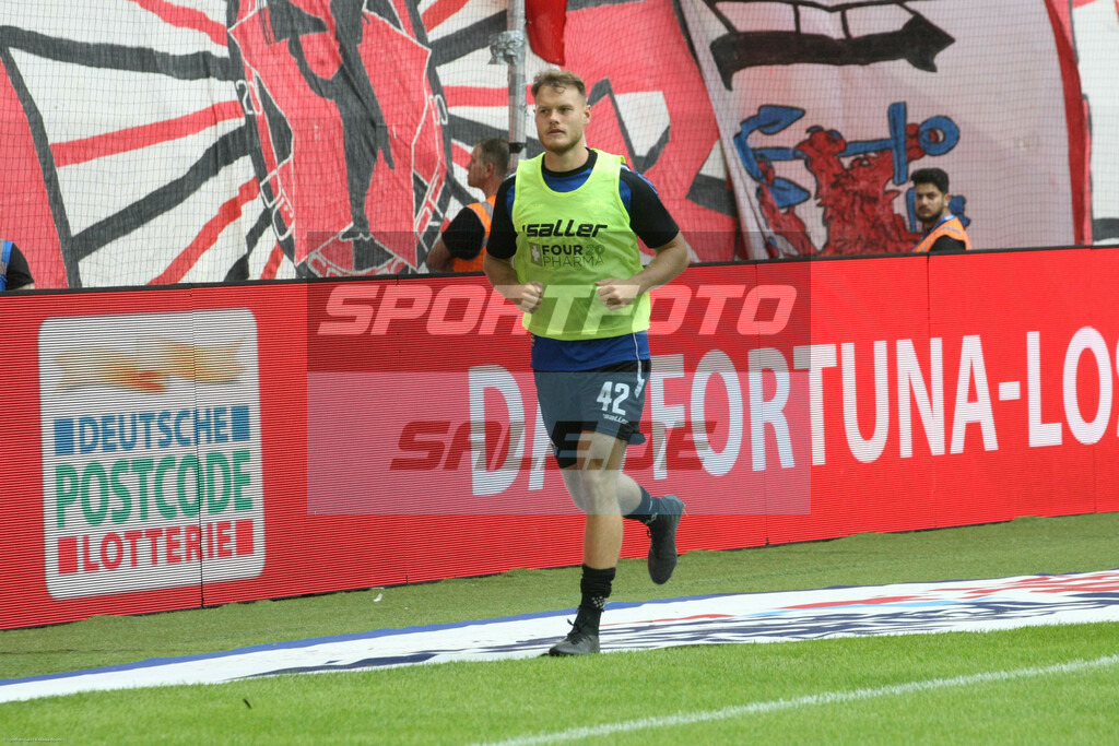 Fortuna Düsseldorf - SC Paderborn | Vincent Gembalies - © Sportfoto-Sale (MK) - Realisiert mit Pictrs.com