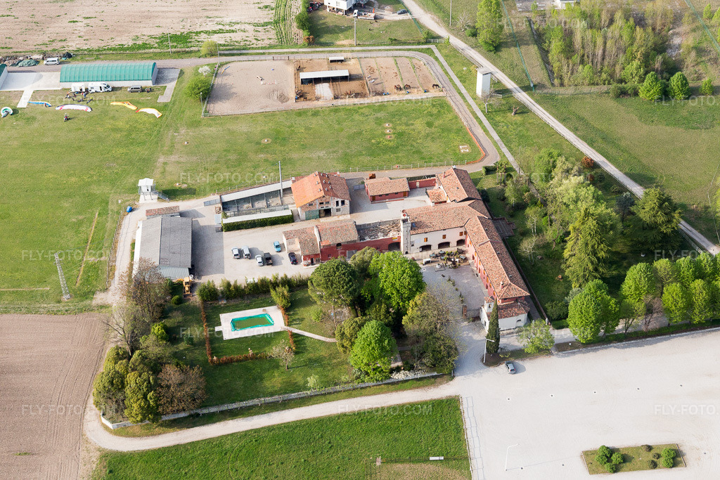 Aerial view: View of the town in Panellia di Sedegliano in the state Friuli Venezia Giulia, Italy.Photo: IMG_098731.jpg taken on 04/07/2017 by Werner Riehm/FLY-FOTO.comResolution of the original: 5472 x 3648 px