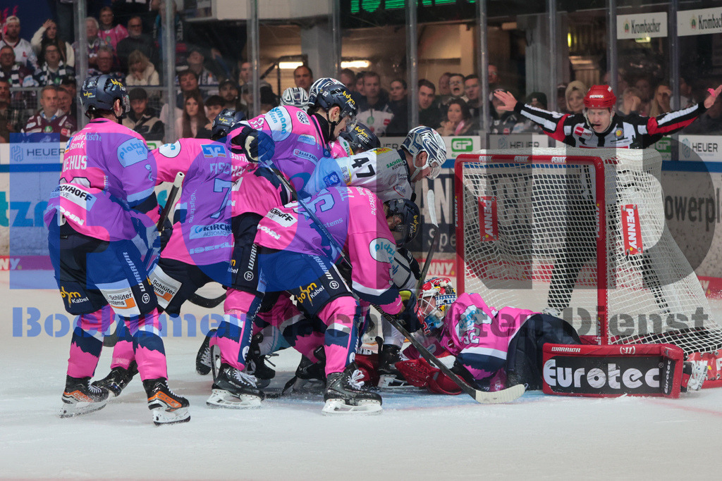 SES_ISEDRE20251010-49 | bond - Realisiert mit Pictrs.com