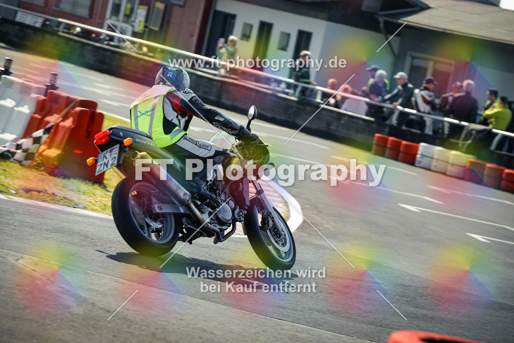 OBK_Mai_Martina_Markus-10265 | Hier findet Ihr Bilder von Touristenfahrten auf der Nürburgring Nordschleife oder von anderen Veranstaltungen die ich besucht habe. Viel Spass beim Durch Schauen 