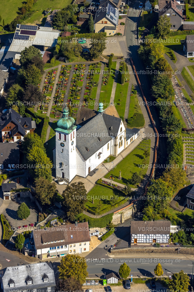 Lennestadt230909724Elspe | Luftbild, Kath. KIrche St. Jakobus der Ältere mit Friedhof, Elspe, Lennestadt, Sauerland, Nordrhein-Westfalen, Deutschland