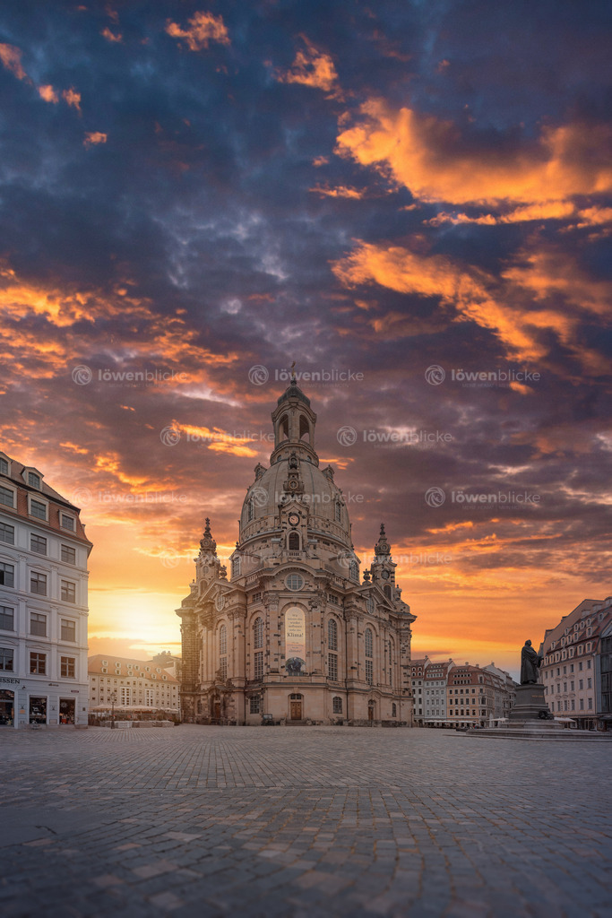Frauenkirche in Dresden bei Sonnenuntergang | löwenblicke | shop