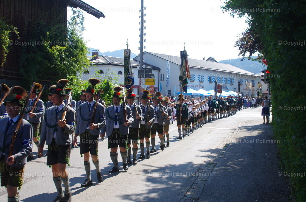 IMGP4007 | fotografiert von Axel PollmannLeonhardi Wallfahrt Benediktbeuern und Murnau, Fronleichnam, Fasching, Landschaft im Loisachtal und Benediktbeuern  - Realisiert mit Pictrs.com