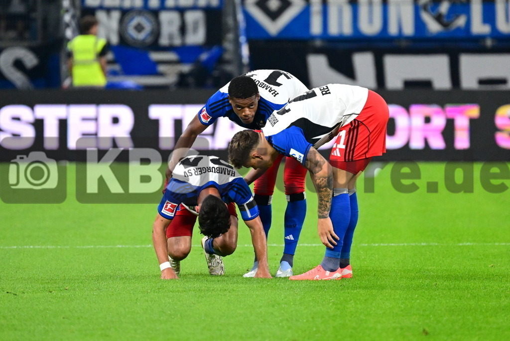 KBS Picture_HSV-FCStPauli_012 | v.l. Capaldo Nicolas (HSV) , Omari Warmed (HSV) , Remberg Nicolai (HSV) ,Sportplatz :  Volksparkstadion,Hamburger Derby, - Realisiert mit Pictrs.com
