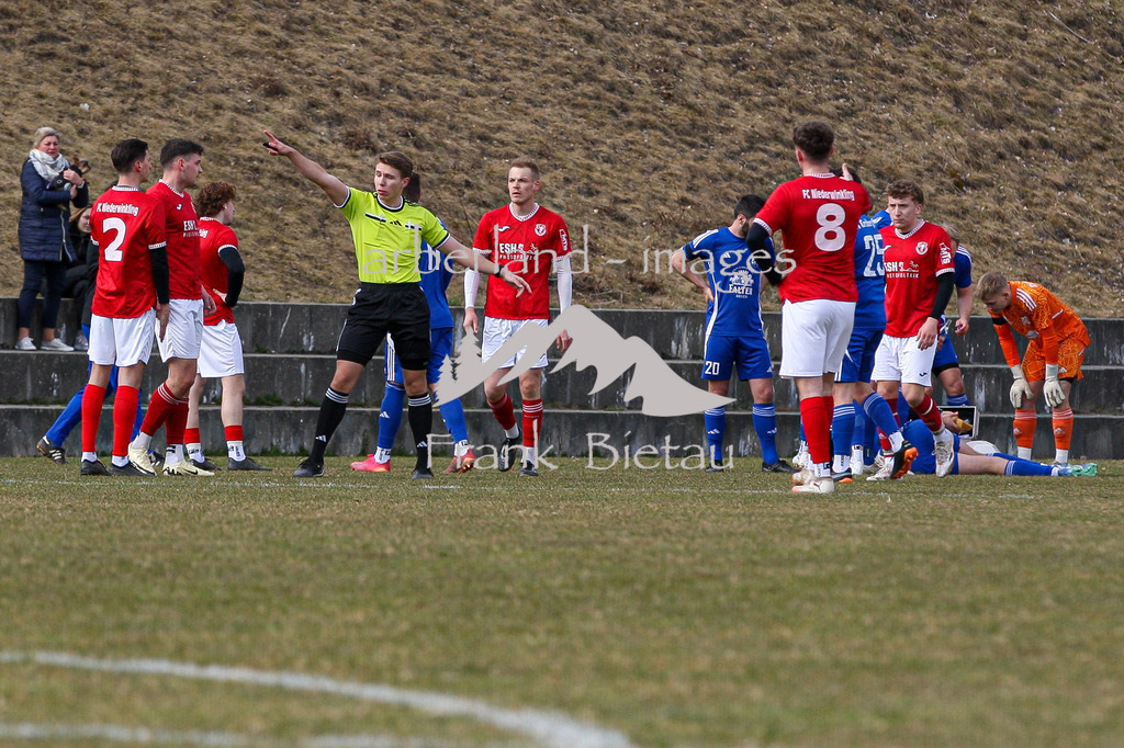 993T5586 | Verletzung, Trauner, muss mit BRK in Krankenhaus