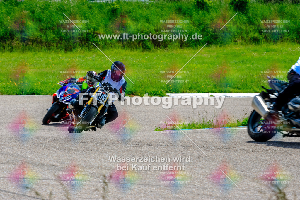 MotoTeam-9930 | Hier findet Ihr Bilder von Touristenfahrten auf der Nürburgring Nordschleife oder von anderen Veranstaltungen die ich besucht habe. Viel Spass beim Durch Schauen 