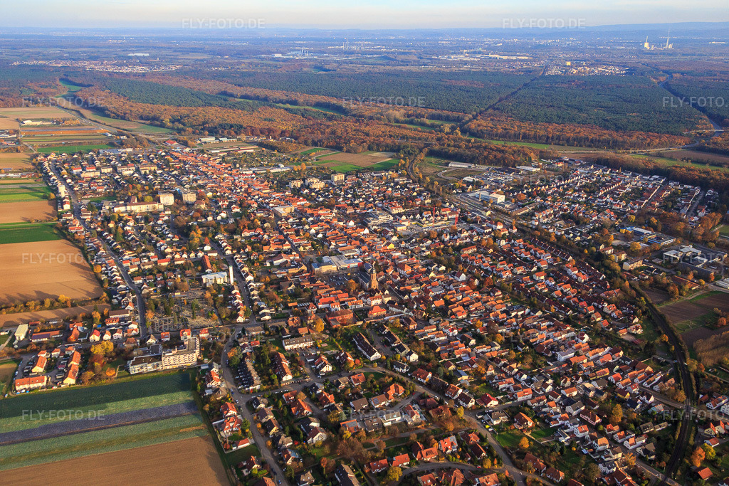 Luftbild: Marktstr in Kandel im Bundesland Rheinland-Pfalz in Deutschland. Foto: IMG_085204.jpg vom 08.11.2015 durch Werner Riehm/FLY-FOTO.de