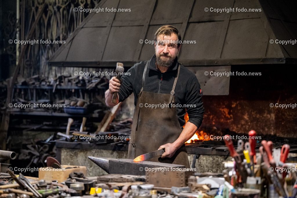 Molln_ Schmiede_ 02.12.2025-81 | 02.12.2025, MOLLN, AUT, Kunstschmiede Schmidberger im Bild Themenbild, Kunstschmiede, Georg Schmidberger