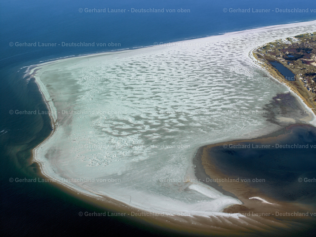 2581373 | WITTDüN AUF AMRUM 26.07.2005 Sandstrand- Landschaft an der Nordsee in Wittdün auf Amrum im Bundesland Schleswig-Holstein. // Beach landscape on the North Sea in Wittduen auf Amrum in the state Schleswig-Holstein. Foto: Gerhard Launer