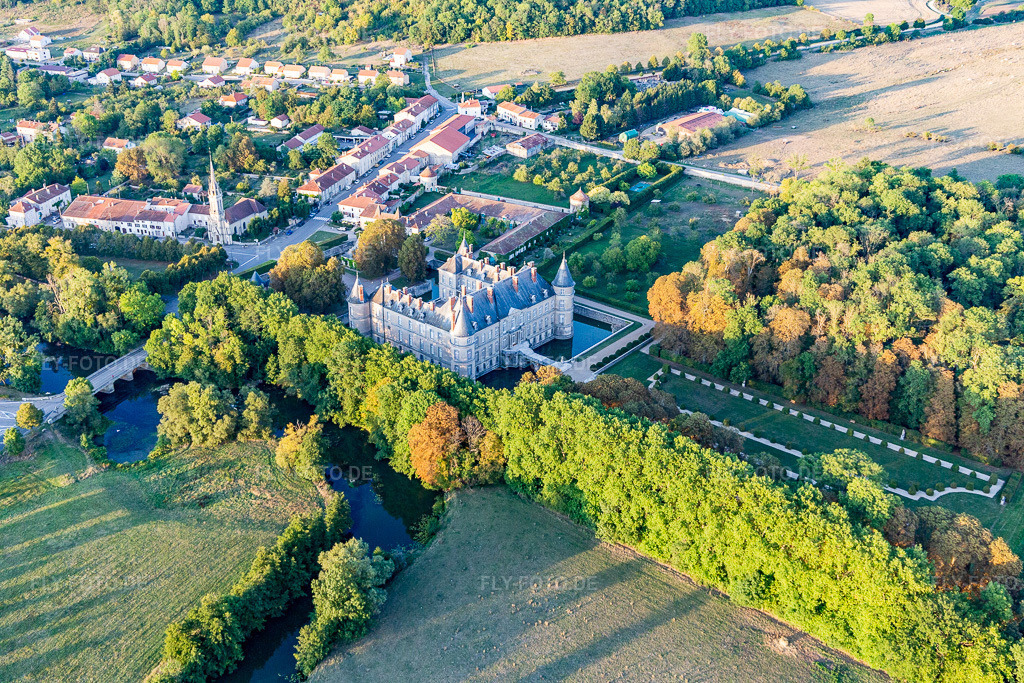 Luftbild: Chateau de Haroué in Haroué im Bundesland Meurthe-et-Moselle in Frankreich. Foto: IMG_117934.jpg vom 14.09.2019 durch Werner Riehm/FLY-FOTO.de