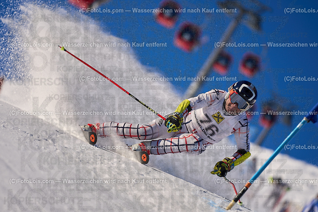 ALP2962_MASTERS-Cup_GS-B Herrn_Vanous Bohuslav | (C)FotoLois.com, Alois Spandl. FIS Masters-Cup Wildschönau, Giant Slalom auf der Piste Schatzberg GS, Siegerehrung auf dem Dorfplatz Niederau, Sa 13. Januar 2024.
