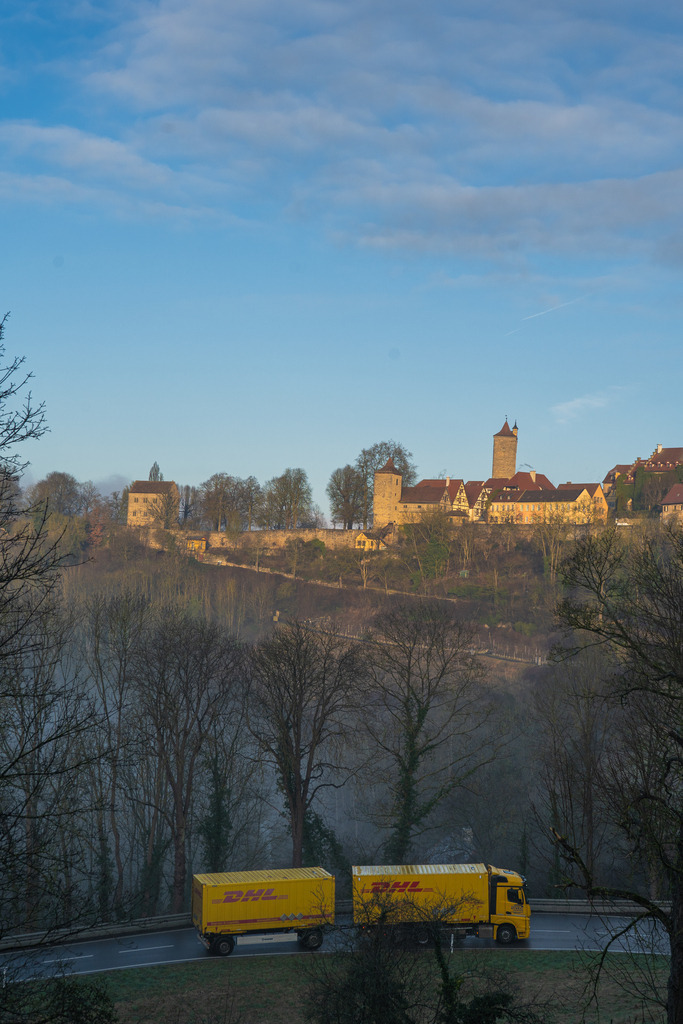 DSC06963 | Rothenburg ob der Tauber. Nur hier gibt es Exklusive und passend zur Jahreszeit Ihr Wandbild, T-Shirt, Tasse und alles was das Rothenburg Herz begehrt. - Realisiert mit Pictrs.com