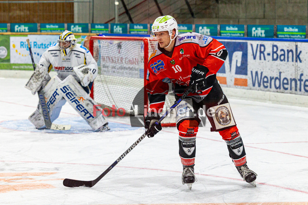 TSV Peißenberg Miners vs ERV Schweinfurt | Eishockey Bayernliga 2023/2024, TSV Peißenberg Miners vs ERV Schweinfurt, 20240114,
Jakob HEIGL (Miners 10) in Aktion,
2024-01-14 in Peißenberg (Eisstadion)
10 Jakob HEIGL (Miners 10)
Copyright: WolfgangxLindner foto-lindner.de