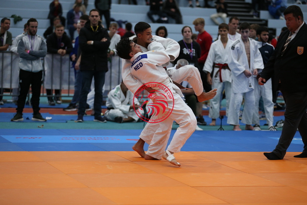 AT3Y1157 | Fotos vom Adler Cup - Pictures from Adler Cup

Hier findet Ihr alle Eindrücke und großen Momente der Adler Cup Wochenenden. Here you will find all impressions and great moments of the Adler Cup weekends. - Realisiert mit Pictrs.com