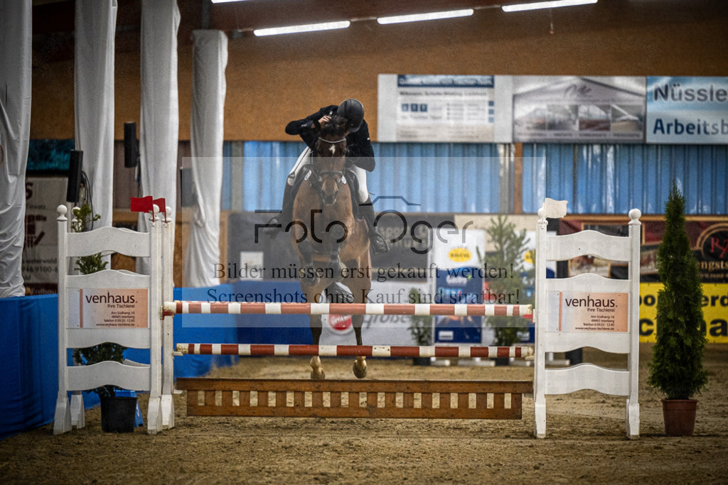 DOS_B948 | Entdecke hochwertige Reitturnierfotos von Foto Oger. Professionell, emotional und authentisch – jetzt Lieblingsmomente im Shop bestellen.Deutschlandweite Turnierfotografie. - Realisiert mit Pictrs.com