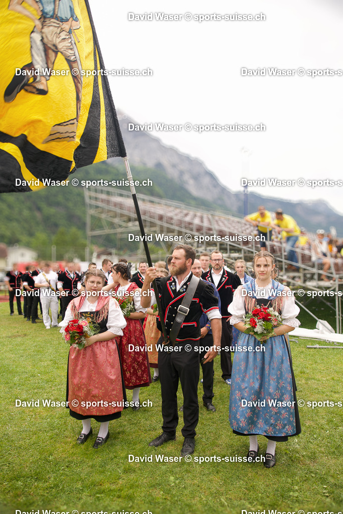 Vainqueur de la Finale Bissig Lukas __ sur Bürli Roger __ 101. Urner Kantonales Schwingfest Attinghausen le 26.05.24 (15) | sports-suisse.ch