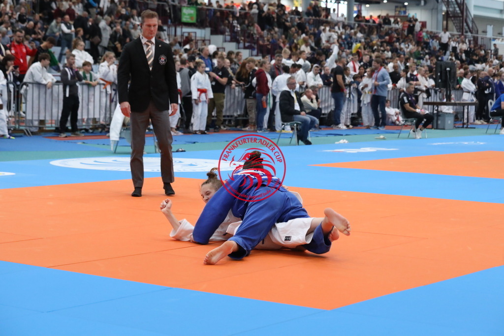 1J7A3321 | Fotos vom Adler Cup - Pictures from Adler Cup

Hier findet Ihr alle Eindrücke und großen Momente der Adler Cup Wochenenden. Here you will find all impressions and great moments of the Adler Cup weekends. - Realisiert mit Pictrs.com