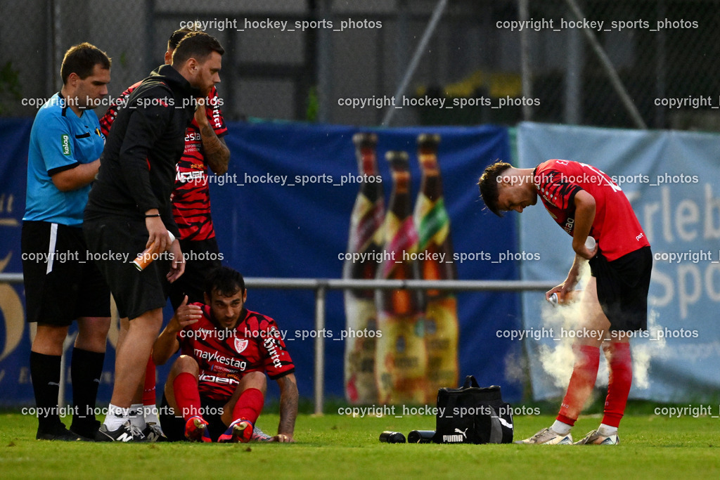 SAK vs. ATUS Ferlach | Michell Kollreider Referee, #26 Martin Sustersic ATUS Ferlach, #13 Felix Fürstaller ATUS Ferlach, Sportlicher Leiter ATUS Ferlach Patrik Ciglar, SAK vs. ATUS Ferlach, SAK vs. ATUS Ferlach am 01.08.2025 in Klagenfurt (Sportpark Welzenegg), Austria, (Photo by Bernd Stefan)