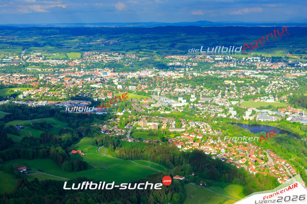 Die Luftaufnahme Rothkreuz - Kempten Allgäu wurde vom UL-Flugzeug (keine Drohne) aus fotografiert.Hohe Druck- Auflösung-die Geschenkidee!