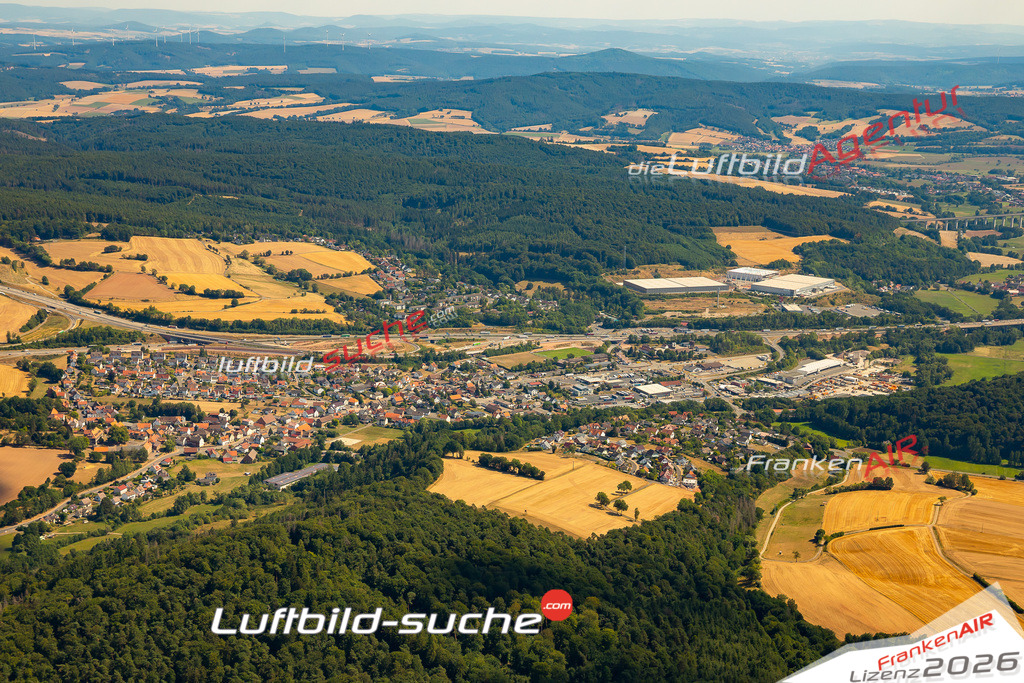 Das Luftbild der Stadt Kirchheim wurde 2022 vom Flugzeug heraus erstellt (keine Drohnen-Aufnahmen) Aufnahmehöhe ca.450 Meter- hohe Bildauflösung und Druck-Qualität. Garantiert!