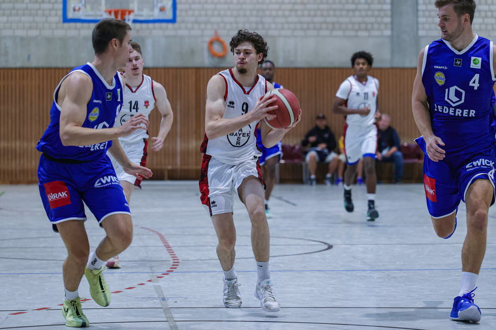 Regio Test BAYER GIANTS vs EN Baskets Schwelm-15 | Fotos von Basketballspielen aus dem Raum NRW fotografiert von Gero Mueller-Laschet und Daniel Schaefer - Realisiert mit Pictrs.com