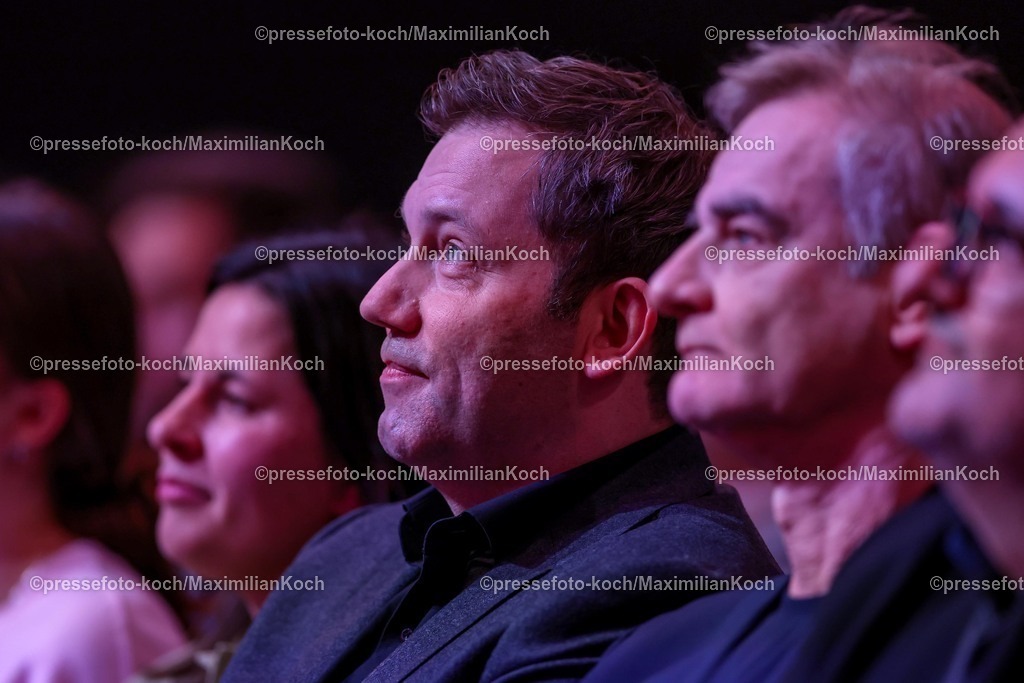 SPD21022501012 | 21.02.2025, Wahlkampfveranstaltung SPD,  Abschlusskundgebung der Sozialdemokratische Partei Deutschlands vor den Bundestagswahlen, Westfalenhalle Dortmund. Im Bild: Lars Klingbeil (Parteivorsitzender SPD)