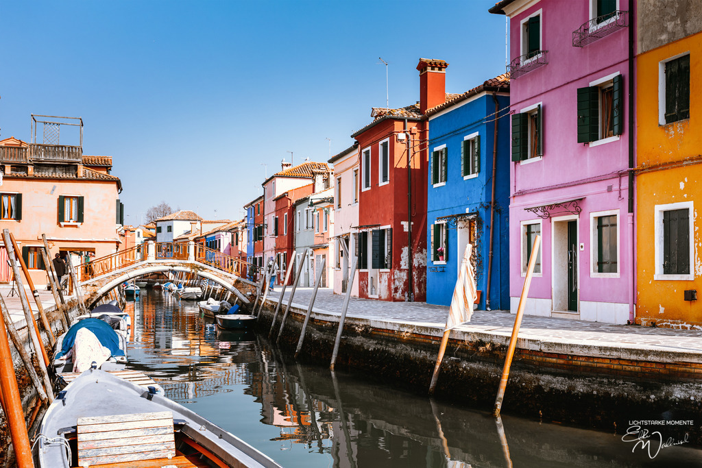 20220310-140129 ITALIEN-Venedig_091-1 Kopie | Herzlich willkommen auf meiner Seite! Ich bin Elke Wallnisch, Deine Fotografin für lichtstarke Momente. Der Name steht für alles, was mich mit der Fotografie verbindet: Das Licht und seine machtvolle Wirkung auf eine Situation oder unsere Stimmung - Realisiert mit Pictrs.com