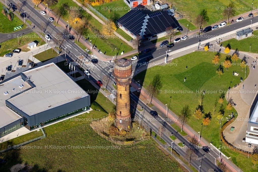 Luftbilder Alsdorf-7400 | Luftbildfotografie Bauwerk des Industriedenkmales Wasserturm " Wasserturm Annagelände " an der Straße Konrad-Adenauer-Allee in Alsdorf im Bundesland Nordrhein-Westfalen, Deutschland - Realisiert mit Pictrs.com